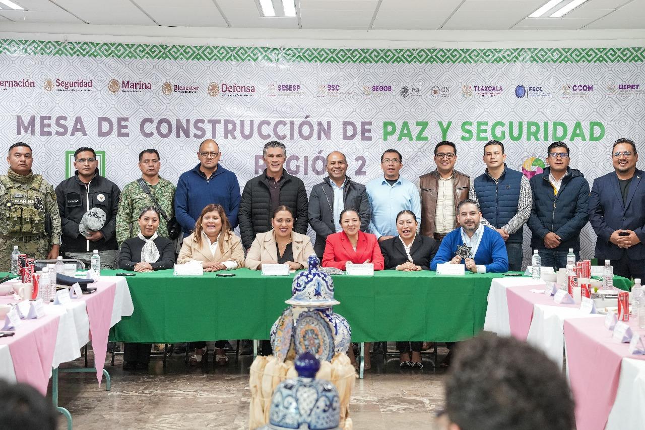 Participa Alfonso Sánchez García en Mesa de Construcción de Paz y Seguridad celebrada en San Pablo del Monte